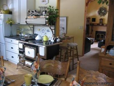 โกลเดน ดรีมส์ บีแอนด์บี Bed & Breakfast วิสต์เลอร์ ภายนอก รูปภาพ