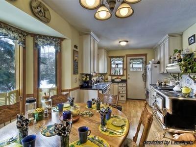 โกลเดน ดรีมส์ บีแอนด์บี Bed & Breakfast วิสต์เลอร์ ภายนอก รูปภาพ
