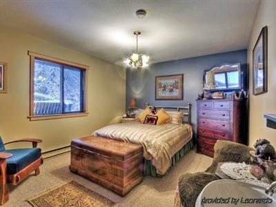 โกลเดน ดรีมส์ บีแอนด์บี Bed & Breakfast วิสต์เลอร์ ภายนอก รูปภาพ