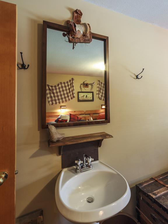 โกลเดน ดรีมส์ บีแอนด์บี Bed & Breakfast วิสต์เลอร์ ห้อง รูปภาพ