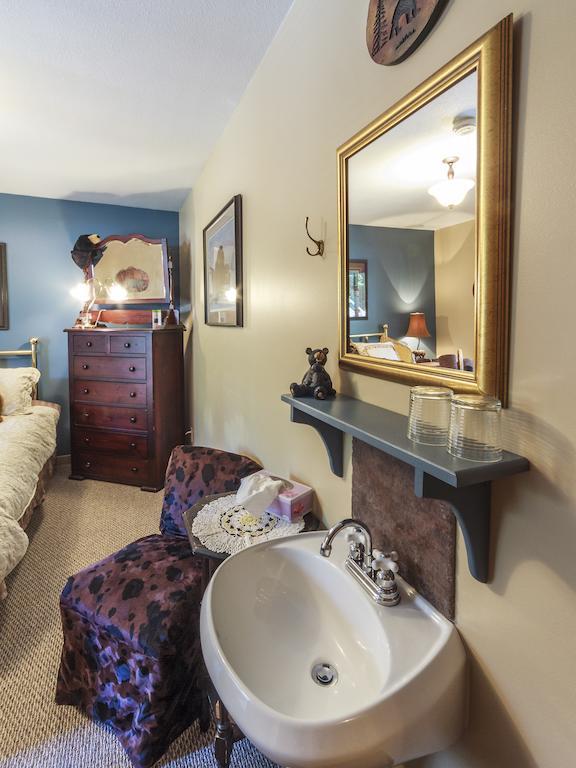 โกลเดน ดรีมส์ บีแอนด์บี Bed & Breakfast วิสต์เลอร์ ห้อง รูปภาพ